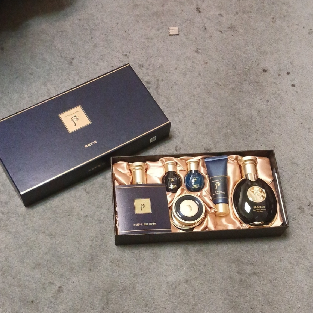 The History Of Whoo Gonginhyang Kun Special Set For Men